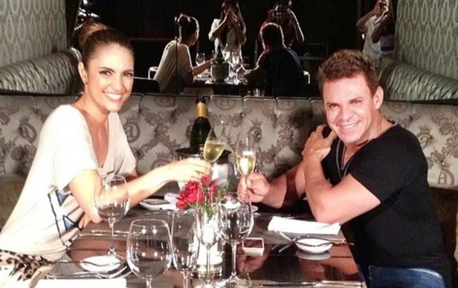 https://api.paranaibafm.com.br/mundo-dos-artistas/noticias/eduardo-costa-e-chris-flores-jantam-juntos_25-02-2014_664-htm/attachment/c8b620b819c63293ba9d7a290542af55/