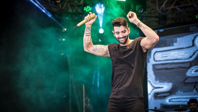 https://api.paranaibafm.com.br/mundo-dos-artistas/noticias/gusttavo-lima-libera-tres-videos-do-novo-dvd/attachment/gust-3/