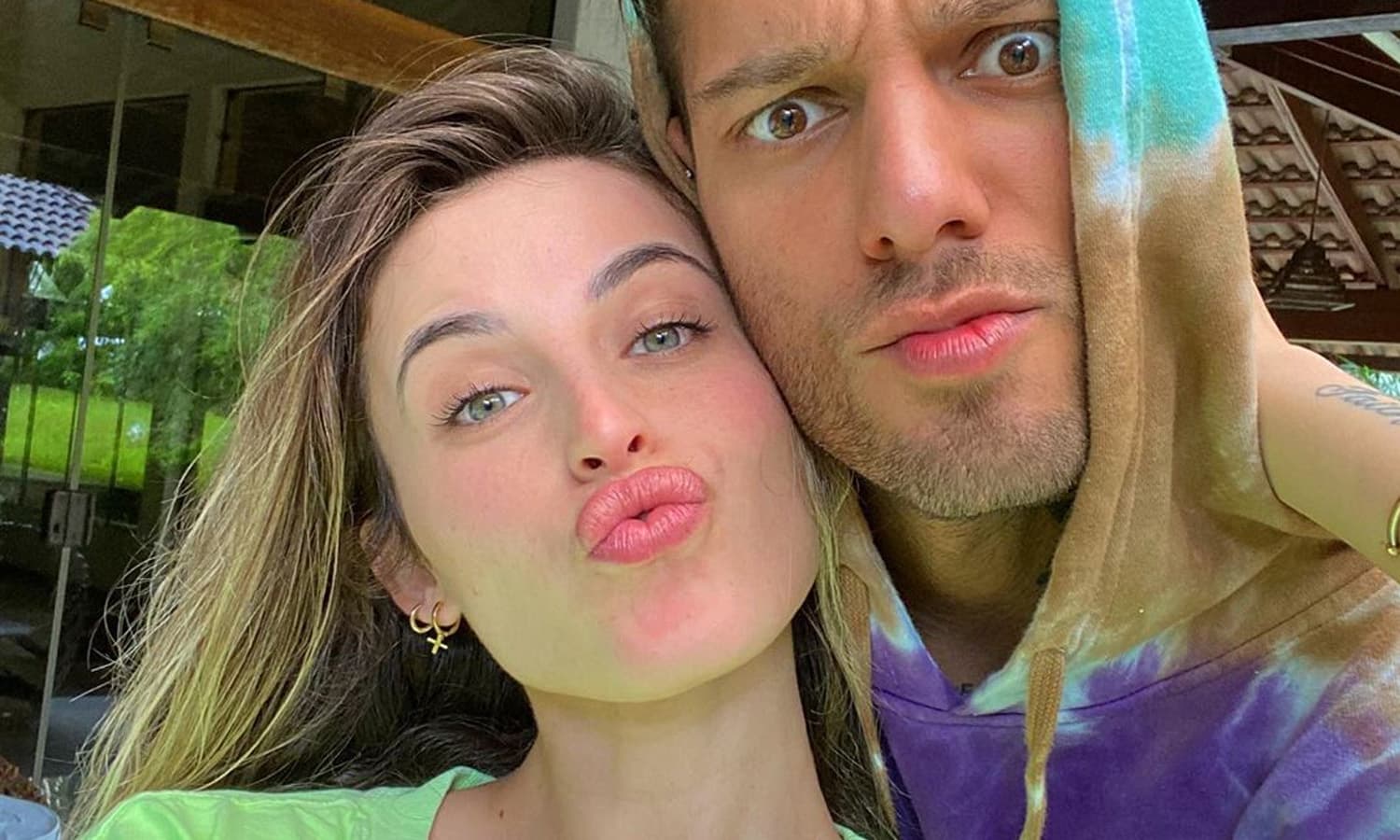 https://api.paranaibafm.com.br/mundo-dos-artistas/lucas-lucco-brinca-com-quarentena-chances-de-uma-gravidez-aumentam/attachment/lucas-lucco-lorena-carvalho/
