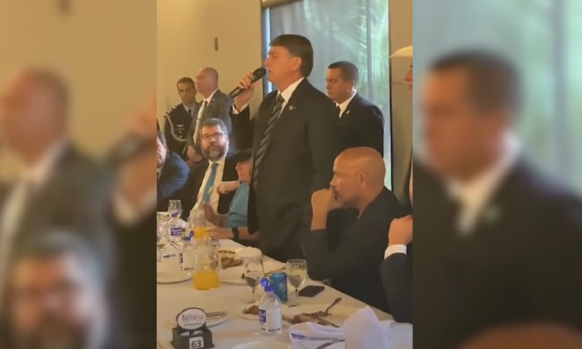 https://api.paranaibafm.com.br/mundo-dos-artistas/sertanejos-se-reuniram-com-presidente-bolsnoaro-durante-almoco/attachment/bolsonaro/