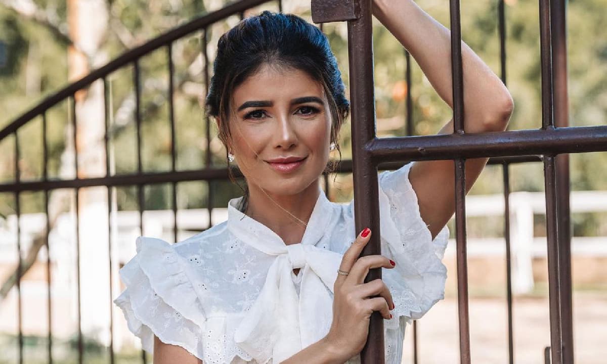 https://api.paranaibafm.com.br/mundo-dos-artistas/paula-fernandes-revela-ter-realizado-procedimento-estetico-no-rosto/attachment/paula-2-2/