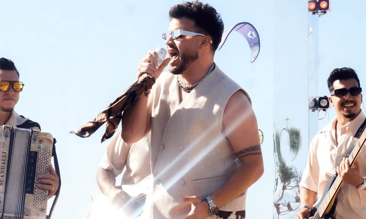 https://api.paranaibafm.com.br/mundo-dos-artistas/matheus-fernandes-grava-novo-dvd-e-reune-grandes-nomes-da-musica/attachment/foto-site-paranaiba-fm-2025-11-06t090609-195/