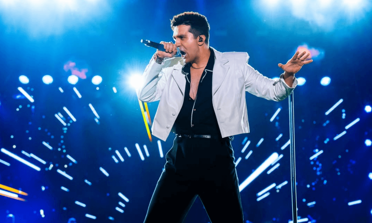 https://api.paranaibafm.com.br/mundo-dos-artistas/luan-santana-reune-multidao-e-movimenta-noite-do-sao-joao-de-caruaru/attachment/foto-site-paranaiba-fm-2026-06-23t131504-544/