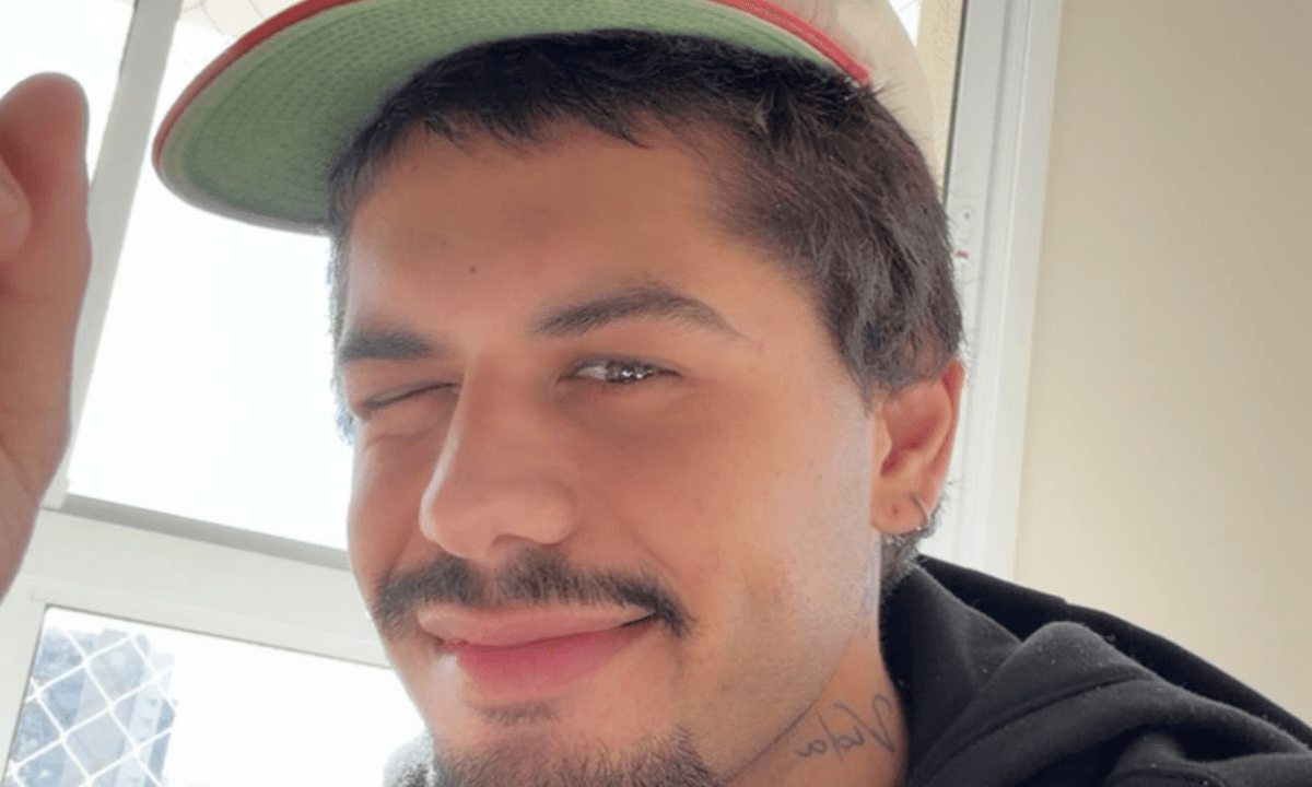 https://api.paranaibafm.com.br/mundo-dos-artistas/ze-felipe-explica-afastamento-das-redes-e-revela-foco-na-criacao/attachment/foto-site-paranaiba-fm-2026-07-01t105446-954/