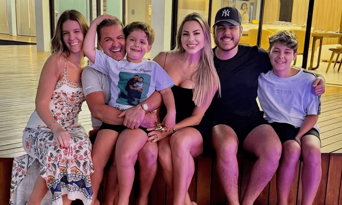 https://api.paranaibafm.com.br/mundo-dos-artistas/eduardo-costa-sonha-em-reunir-os-filhos-na-fazenda-mesmo-apos-o-casamento/attachment/foto-site-paranaiba-fm-2026-07-14t081350-139/