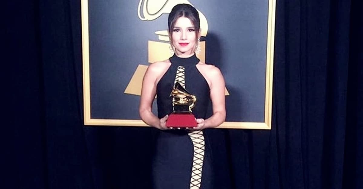 https://api.paranaibafm.com.br/mundo-dos-artistas/noticias/paula-fernandes-vence-o-grammy-latino/attachment/42afafc3d68b67d82d425d0c5f1c9285/