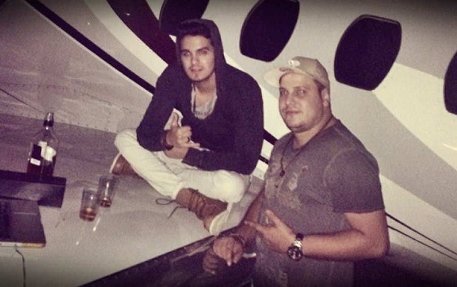 https://api.paranaibafm.com.br/mundo-dos-artistas/noticias/luan-santana-passa-madrugada-em-aeroporto-fechado_17-02-2014_15214-htm/attachment/ab1c1ff50fefee3785d846d28b8db21d/