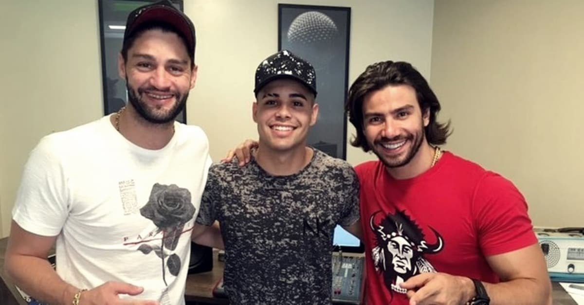 https://api.paranaibafm.com.br/mundo-dos-artistas/noticias/munhoz-mariano-gravam-com-jerry-smith/attachment/edde506750cb68f262d4e7ae0ee96468/